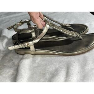 Women’s Cole Haan Gold Metallic Sandals Ankle Buckle Adjustable Thong Size 8.5